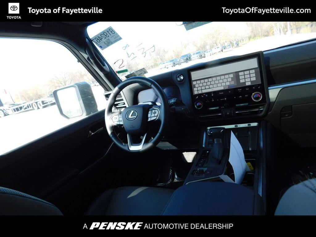 used 2025 Lexus GX 550 car, priced at $95,999