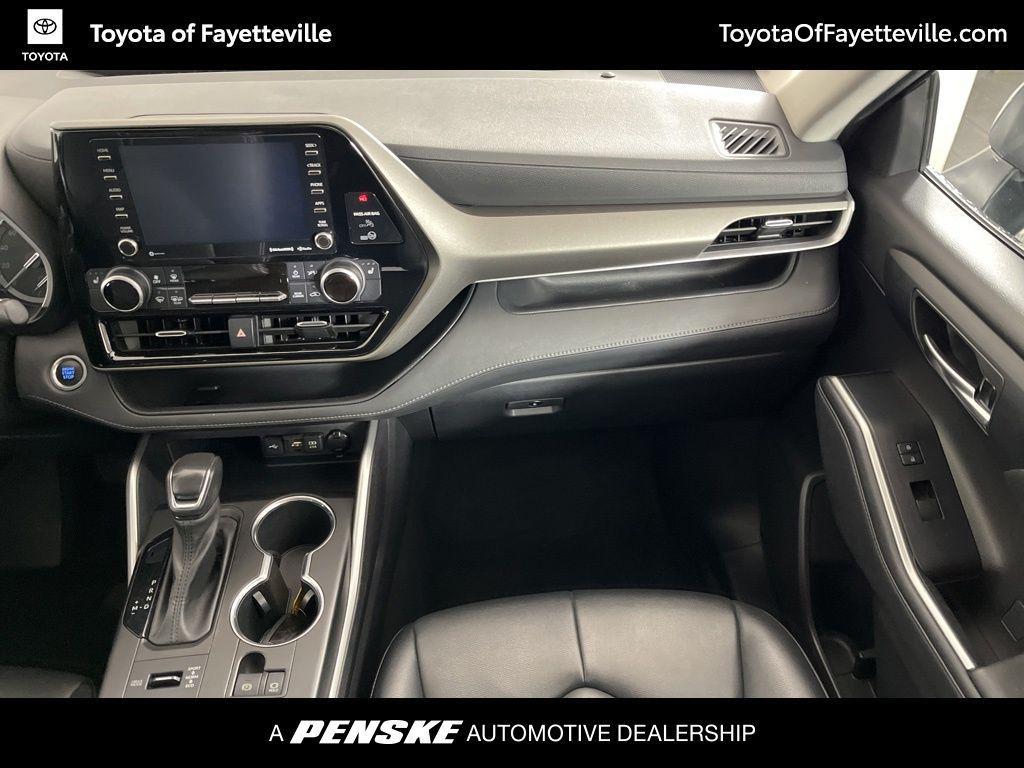 used 2021 Toyota Highlander car, priced at $28,762