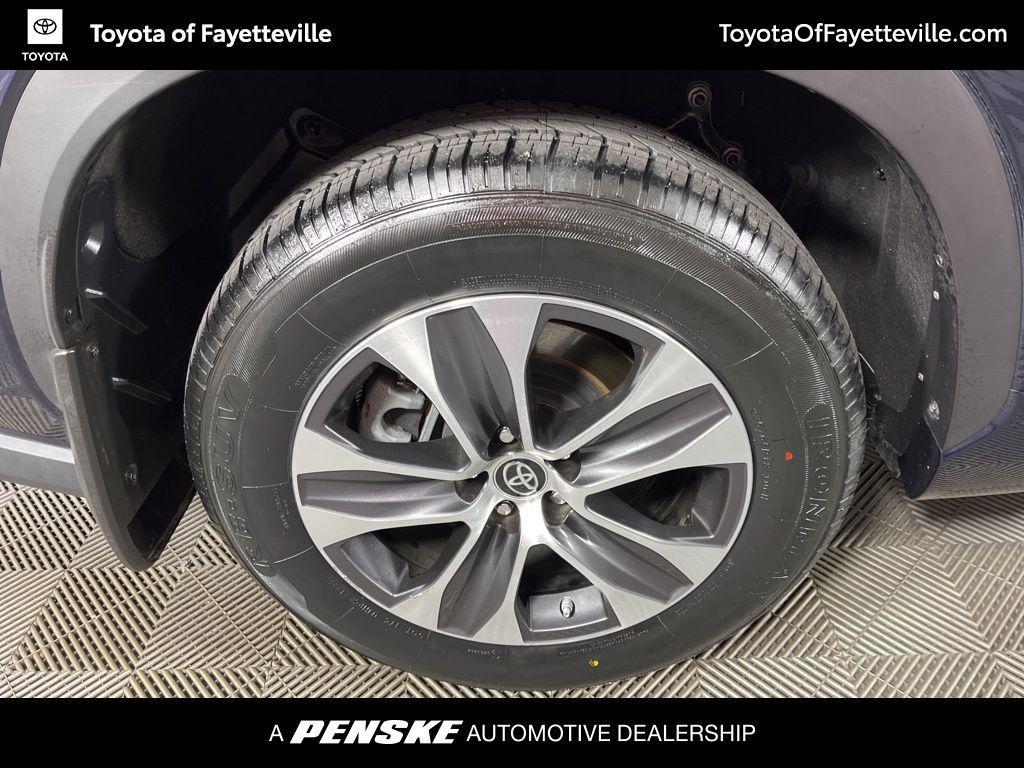 used 2021 Toyota Highlander car, priced at $28,762