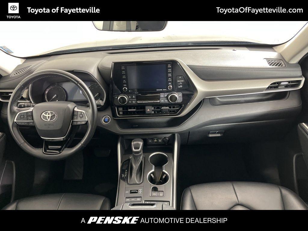 used 2021 Toyota Highlander car, priced at $28,762
