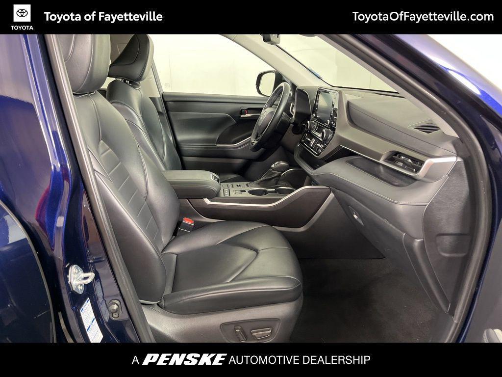 used 2021 Toyota Highlander car, priced at $28,762
