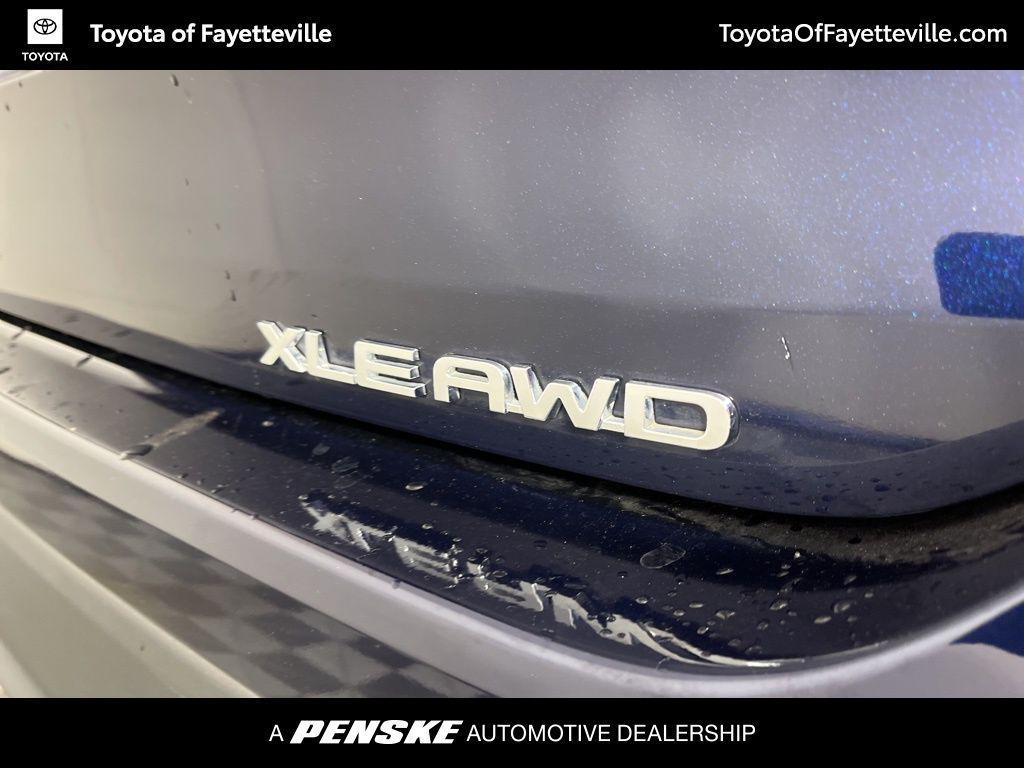 used 2021 Toyota Highlander car, priced at $28,762