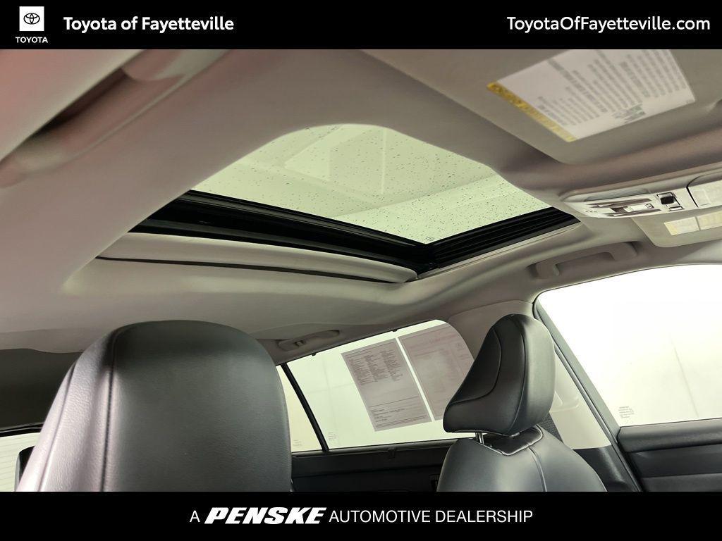 used 2021 Toyota Highlander car, priced at $28,762