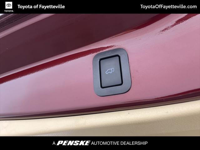 used 2017 Toyota Highlander Hybrid car, priced at $30,950