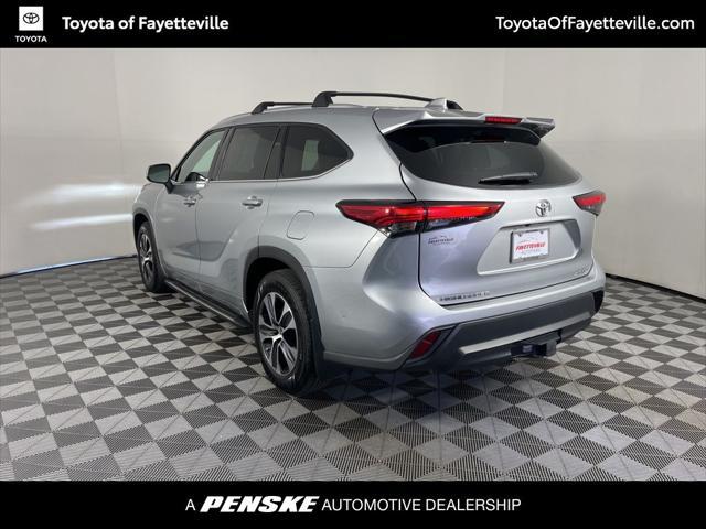 used 2020 Toyota Highlander car, priced at $29,999