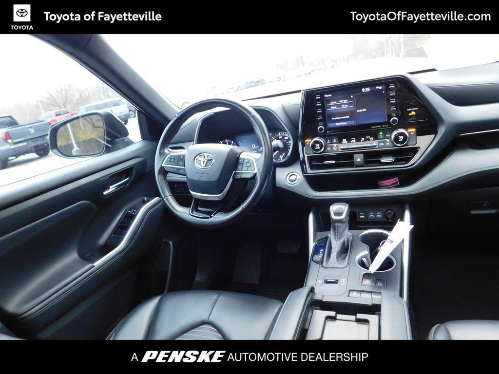 used 2022 Toyota Highlander car, priced at $33,950