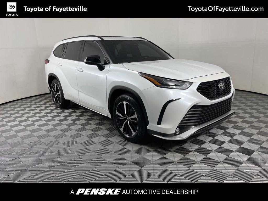 used 2022 Toyota Highlander car, priced at $39,595