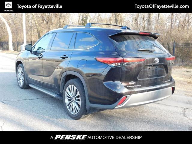 used 2022 Toyota Highlander car, priced at $40,931