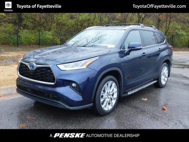 used 2022 Toyota Highlander Hybrid car, priced at $34,994