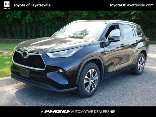used 2023 Toyota Highlander car, priced at $37,998
