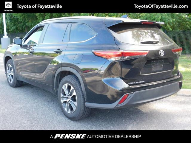 used 2023 Toyota Highlander car, priced at $37,998