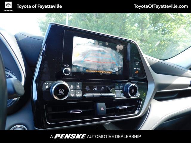 used 2023 Toyota Highlander car, priced at $37,998