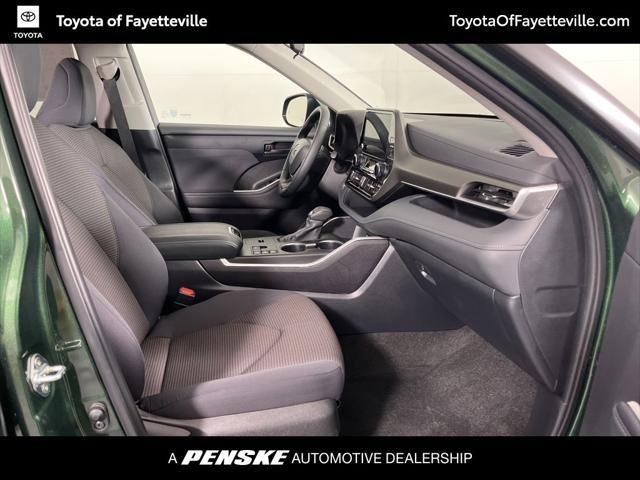 used 2024 Toyota Highlander car, priced at $40,999