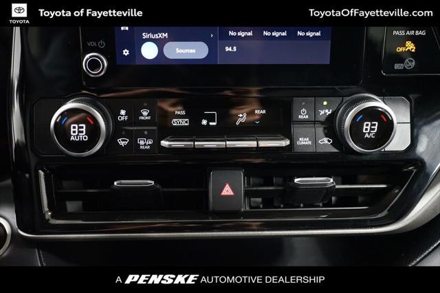 used 2024 Toyota Highlander car, priced at $40,999