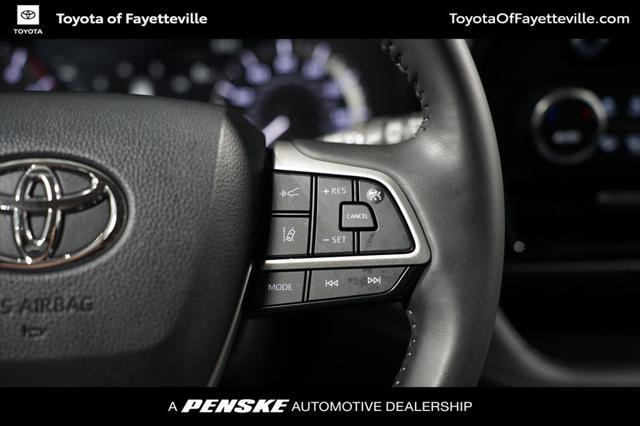 used 2024 Toyota Highlander car, priced at $40,999