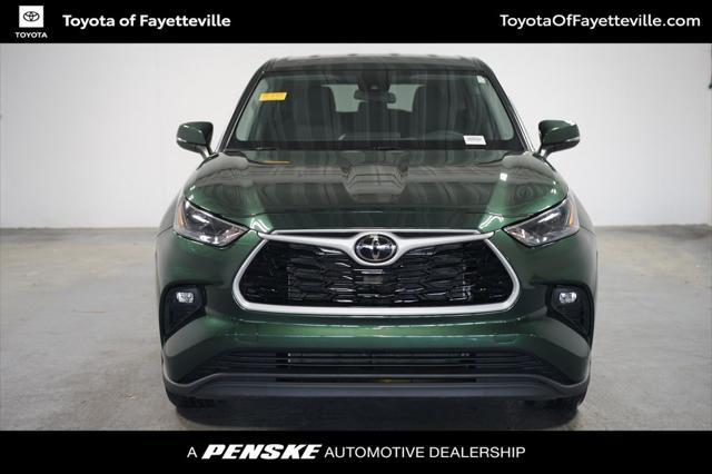 used 2024 Toyota Highlander car, priced at $40,999