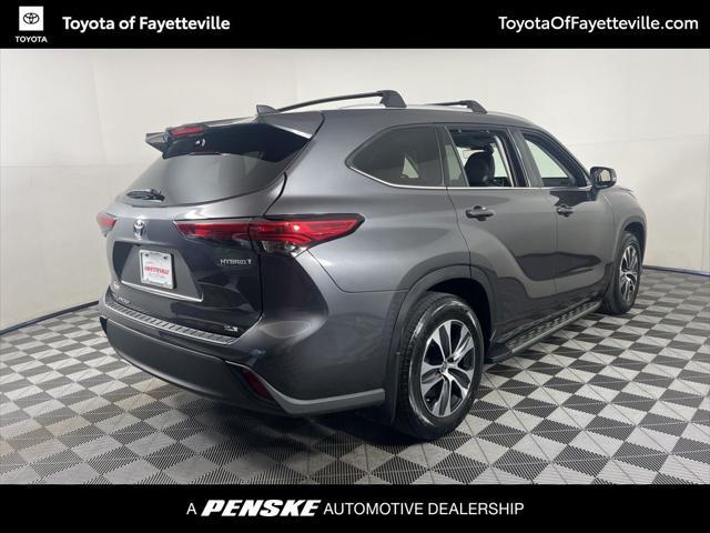 used 2022 Toyota Highlander Hybrid car, priced at $39,997