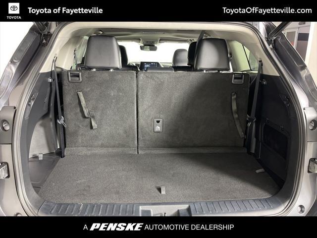 used 2022 Toyota Highlander Hybrid car, priced at $39,997
