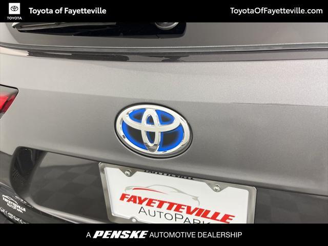 used 2022 Toyota Highlander Hybrid car, priced at $39,997