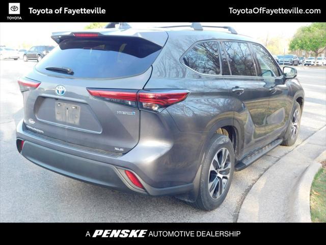 used 2022 Toyota Highlander Hybrid car, priced at $41,995