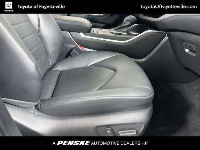 used 2022 Toyota Highlander Hybrid car, priced at $39,997