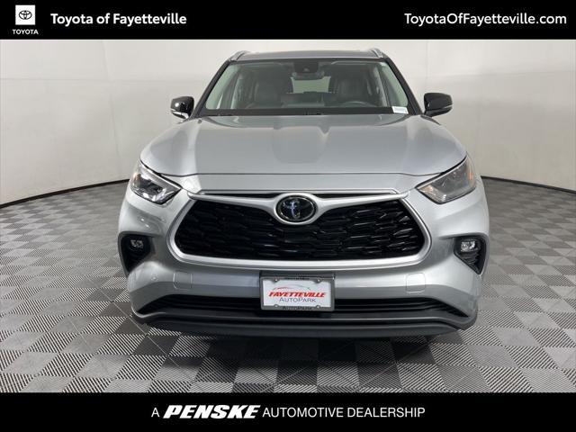 used 2024 Toyota Highlander car, priced at $44,990