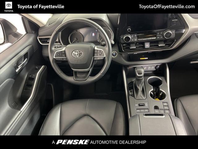 used 2024 Toyota Highlander car, priced at $44,990