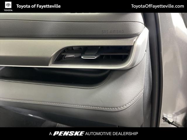 used 2024 Toyota Highlander car, priced at $44,990