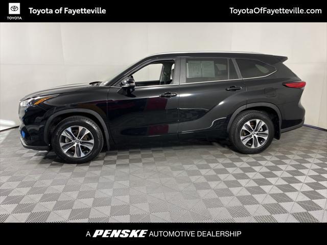 used 2023 Toyota Highlander car, priced at $36,551