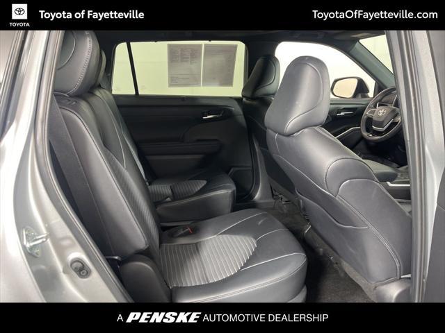 used 2024 Toyota Highlander car, priced at $49,900