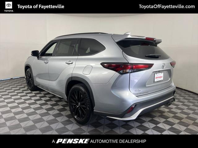 used 2024 Toyota Highlander car, priced at $49,900