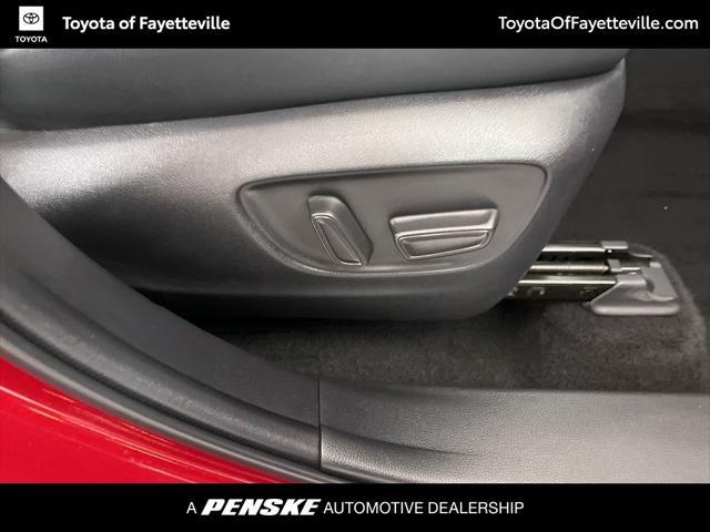 used 2022 Toyota Highlander car, priced at $35,500
