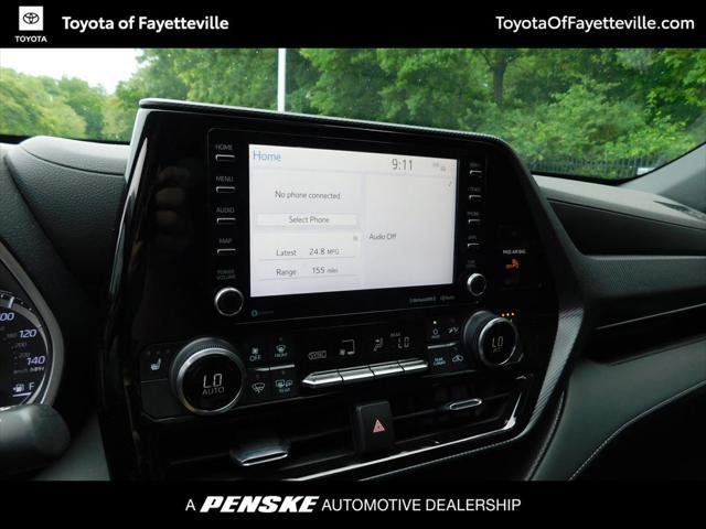 used 2022 Toyota Highlander car, priced at $35,416