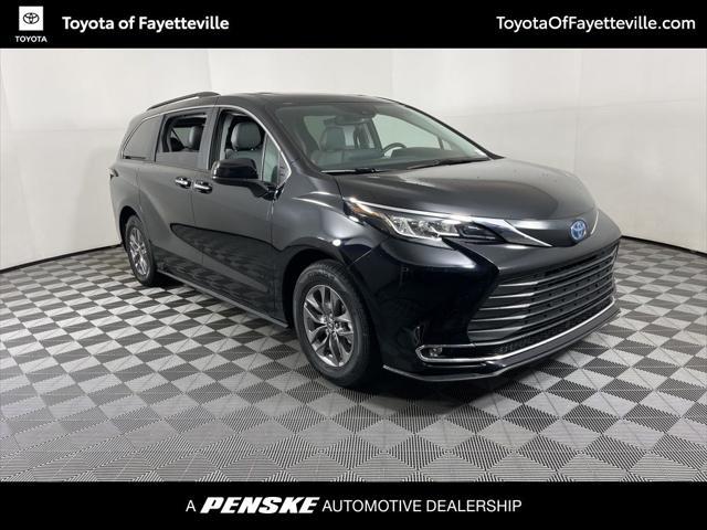 used 2023 Toyota Sienna car, priced at $37,324