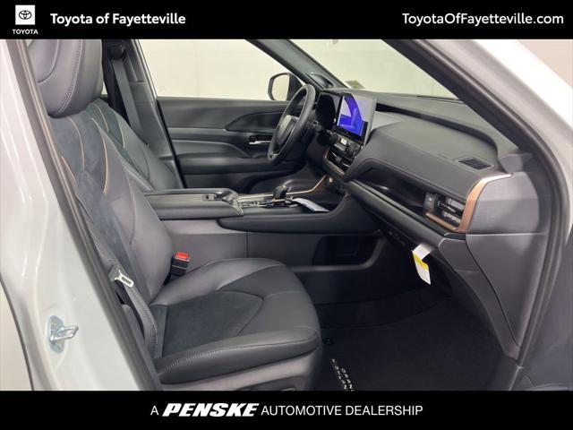 new 2025 Toyota Grand Highlander Hybrid car, priced at $64,179