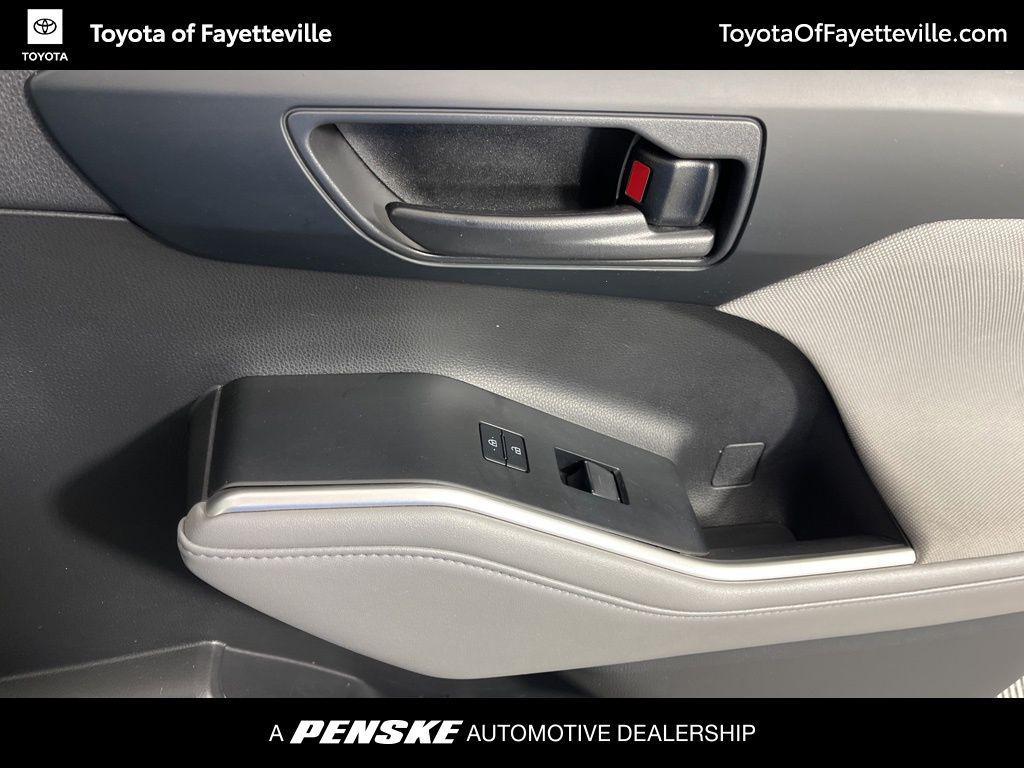 used 2022 Toyota Highlander car, priced at $26,992