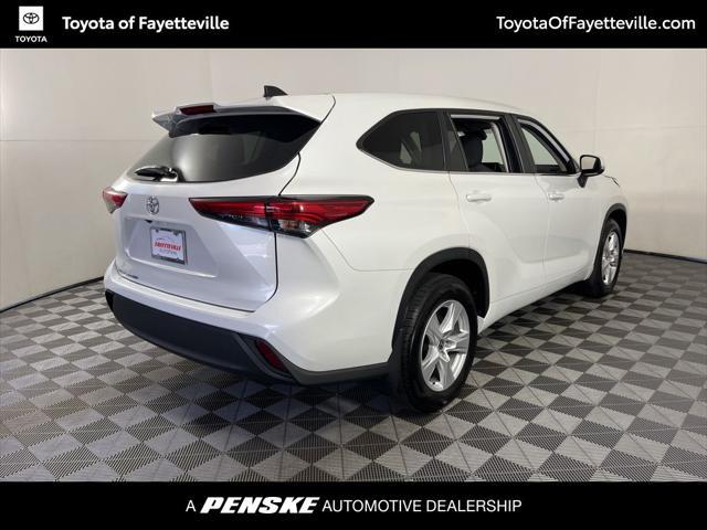 used 2023 Toyota Highlander car, priced at $32,980