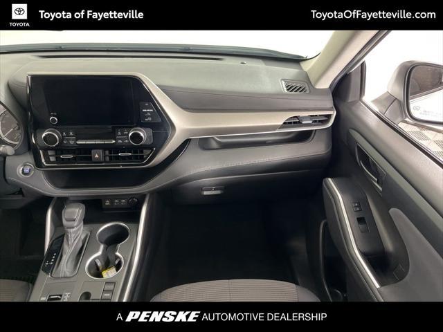 used 2023 Toyota Highlander car, priced at $32,980