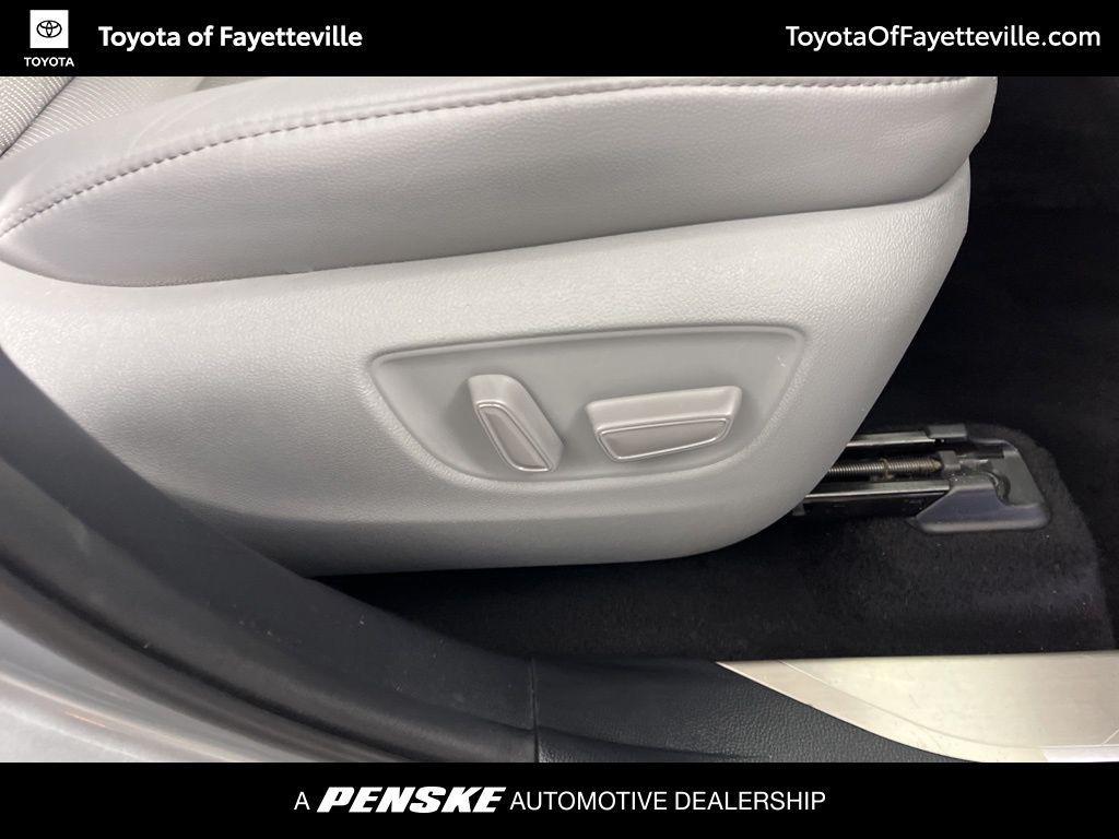 used 2021 Toyota Highlander Hybrid car, priced at $32,356