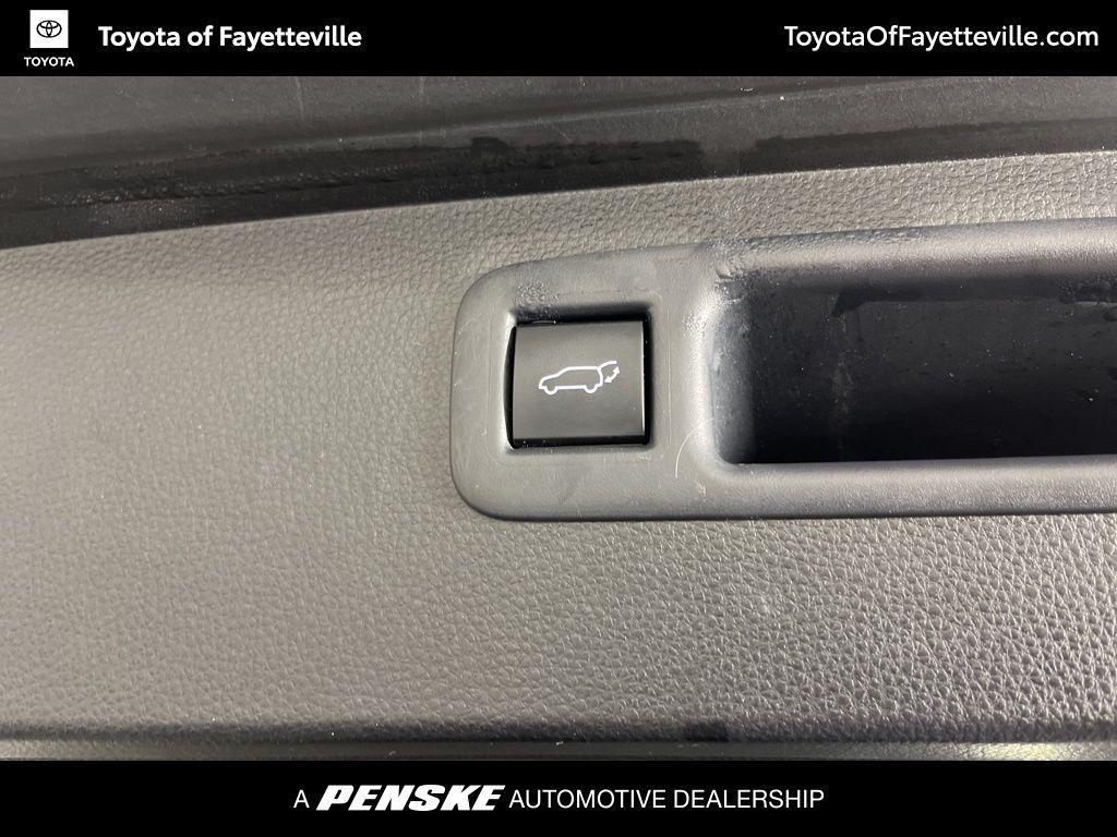 used 2021 Toyota Highlander Hybrid car, priced at $32,356