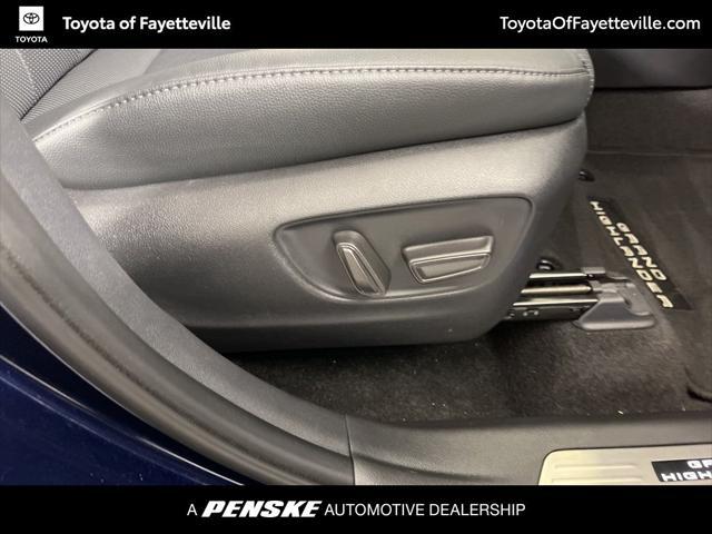 used 2025 Toyota Grand Highlander car, priced at $59,997
