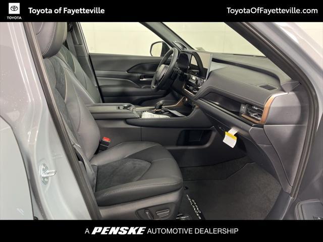 new 2025 Toyota Grand Highlander Hybrid car, priced at $62,955
