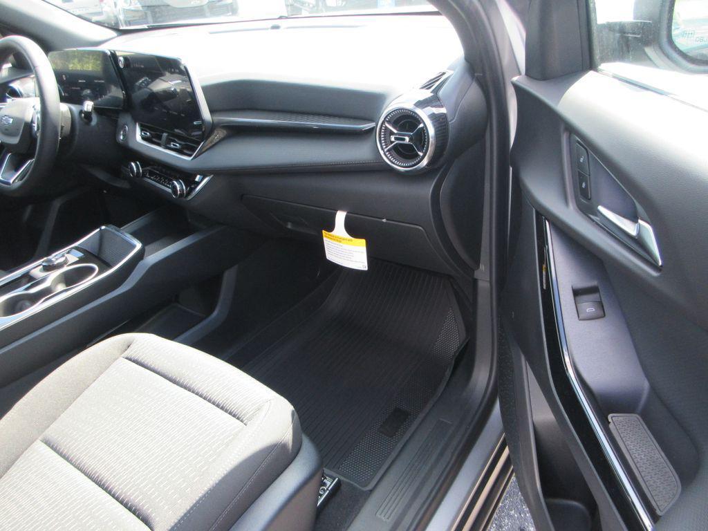 new 2026 Chevrolet Equinox car, priced at $30,963
