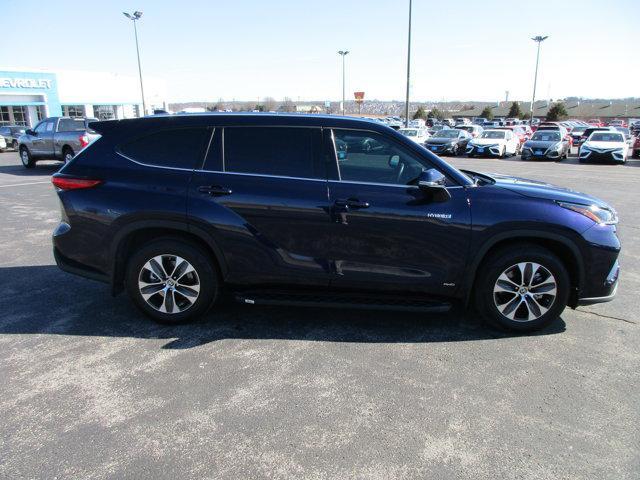 used 2021 Toyota Highlander Hybrid car, priced at $40,800