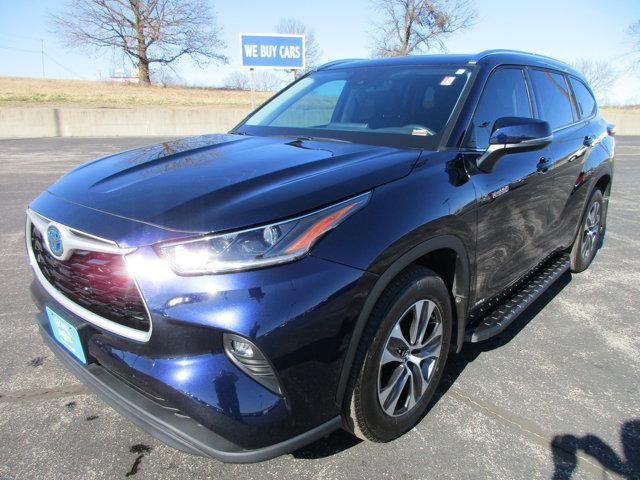 used 2021 Toyota Highlander Hybrid car, priced at $40,800