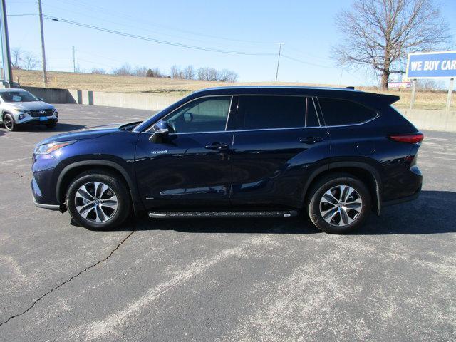 used 2021 Toyota Highlander Hybrid car, priced at $40,800