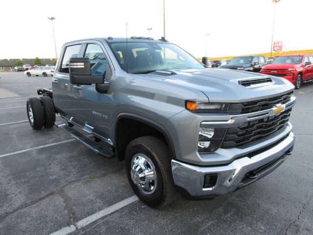 new 2025 Chevrolet Silverado 3500 car, priced at $65,999