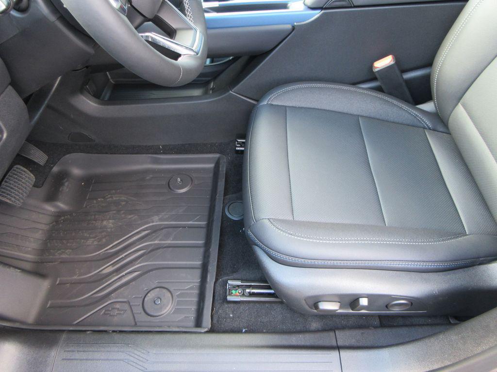 new 2026 Chevrolet Equinox EV car, priced at $43,094