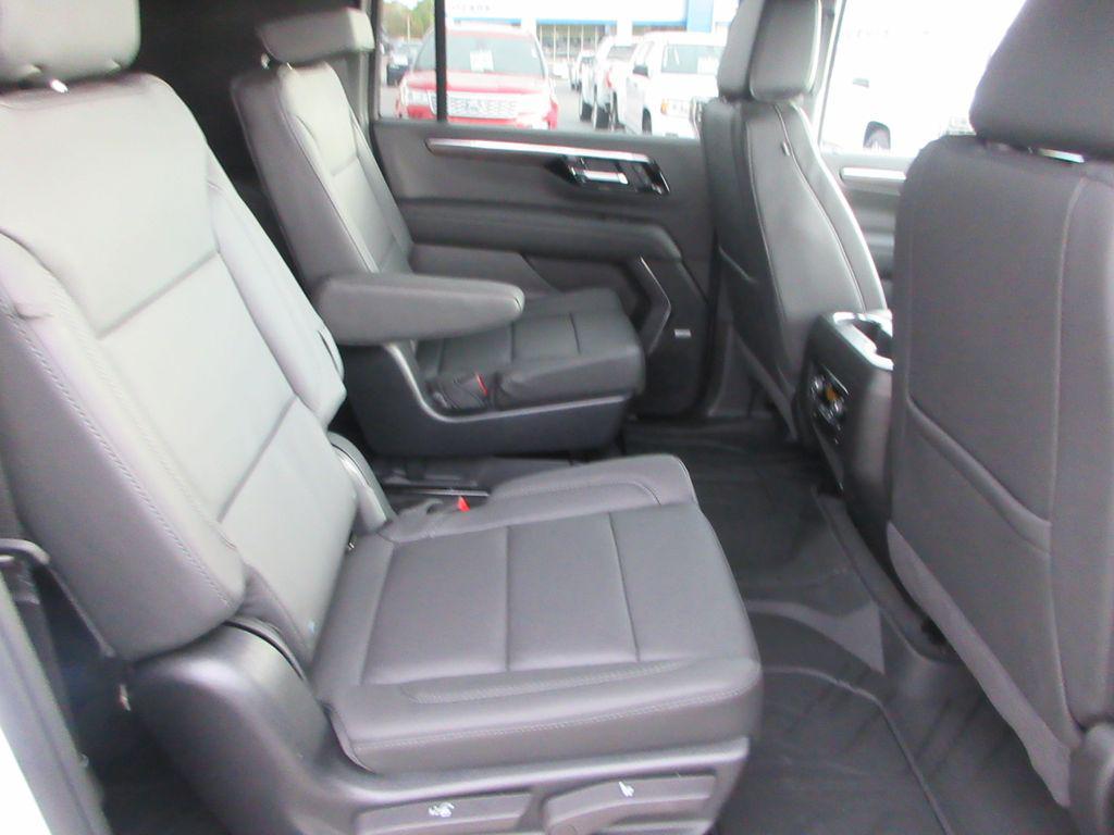 new 2026 Chevrolet Suburban car, priced at $76,894