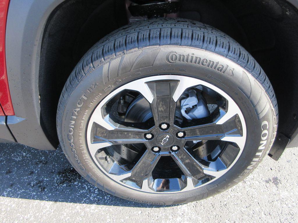 new 2026 Chevrolet Equinox car, priced at $32,222